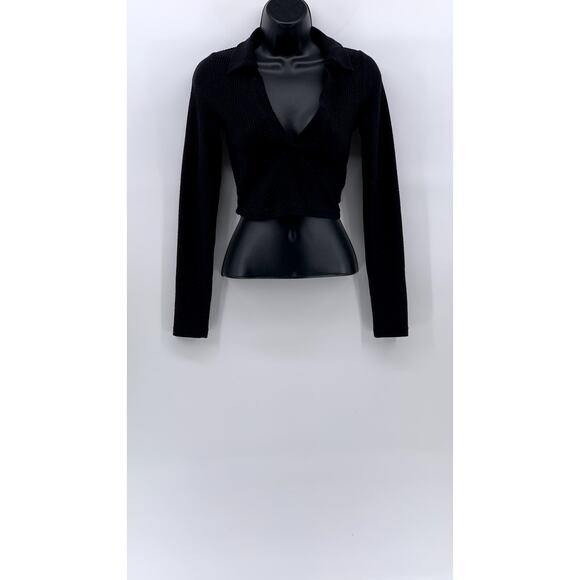 DIVIDED By H&M Women's Black Ribbed Split-Neck Long Sleeve Cropped Polo Top SZXS - Picture 1 of 11